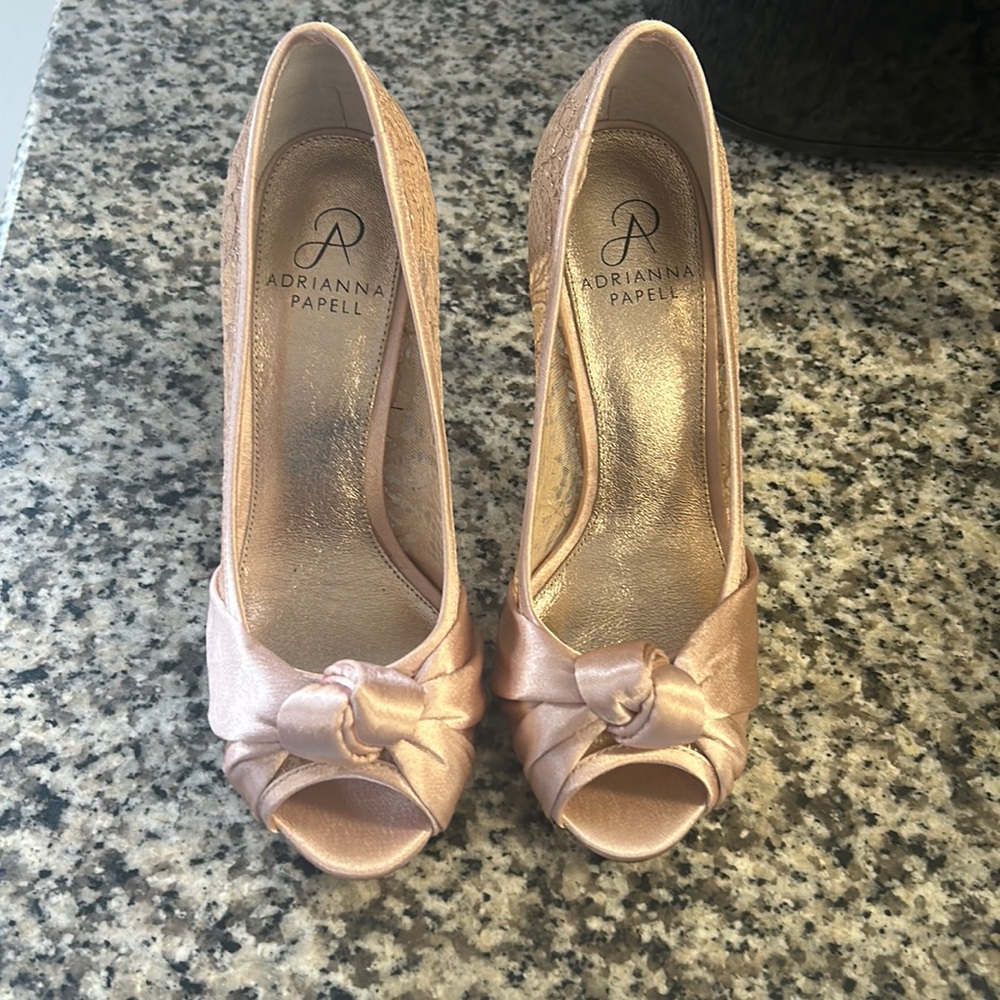 Rose gold peep toed dress heel size 7
